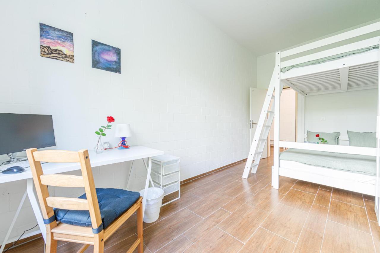 Simple Rooms - Yellow Inn St. Gallen Exterior photo