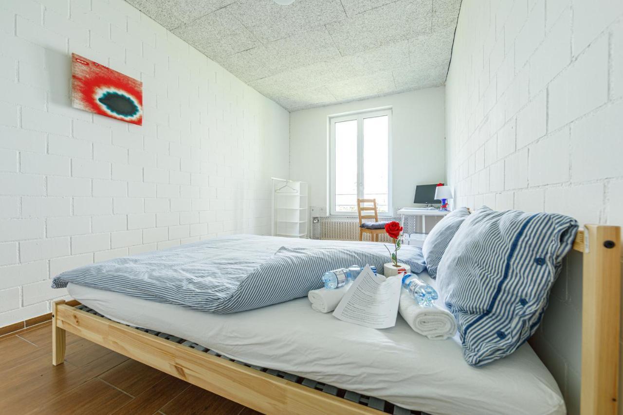 Simple Rooms - Yellow Inn St. Gallen Exterior photo