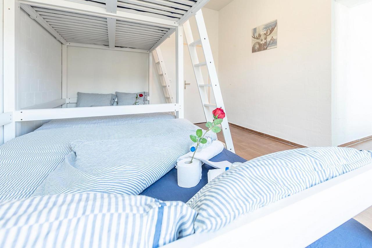 Simple Rooms - Yellow Inn St. Gallen Exterior photo