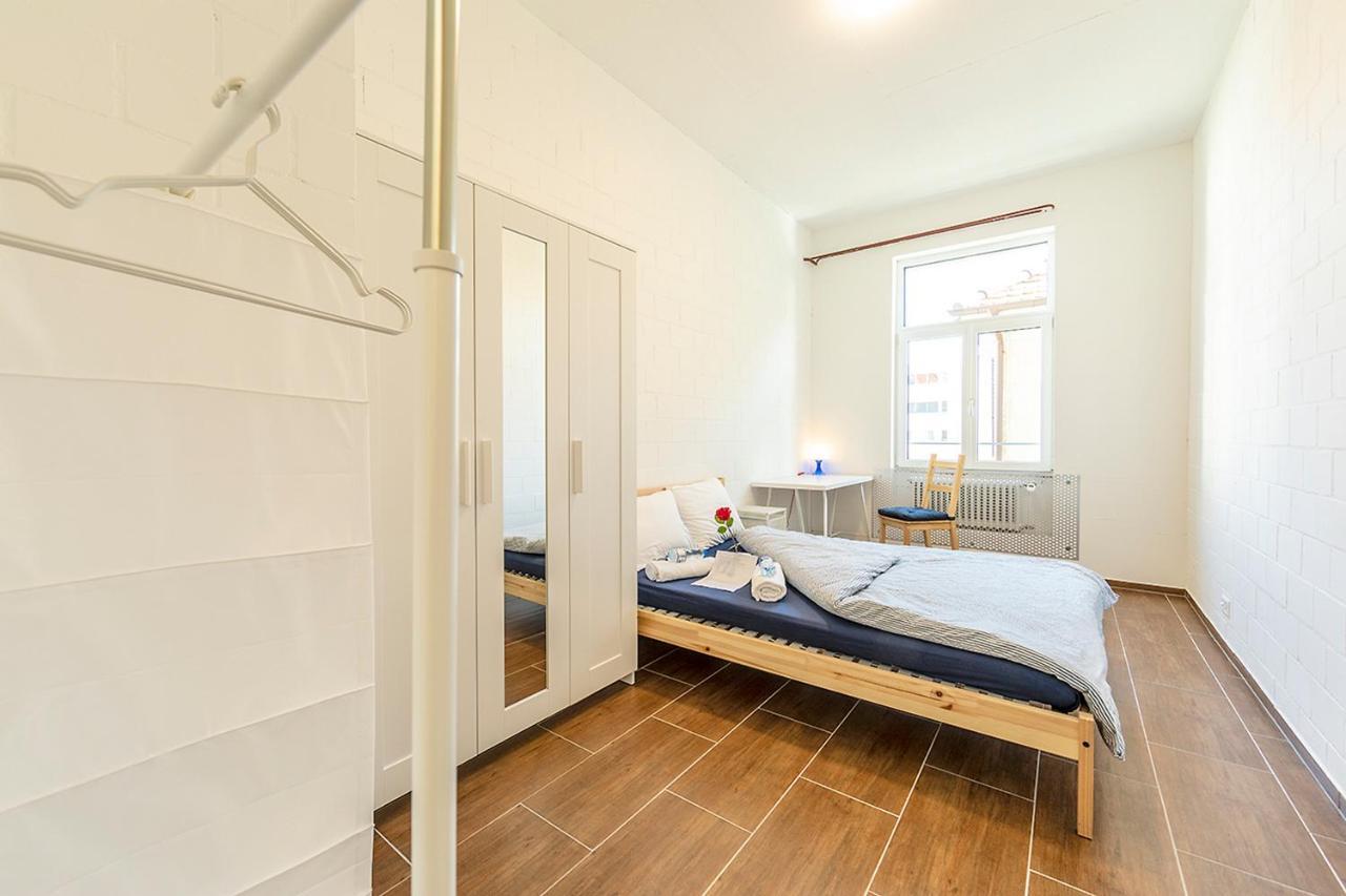 Simple Rooms - Yellow Inn St. Gallen Exterior photo